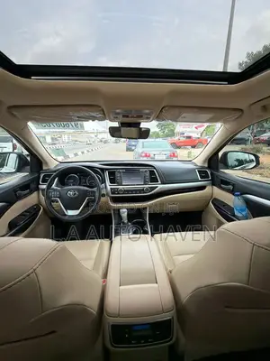 Toyota Highlander 2019 Burgundy