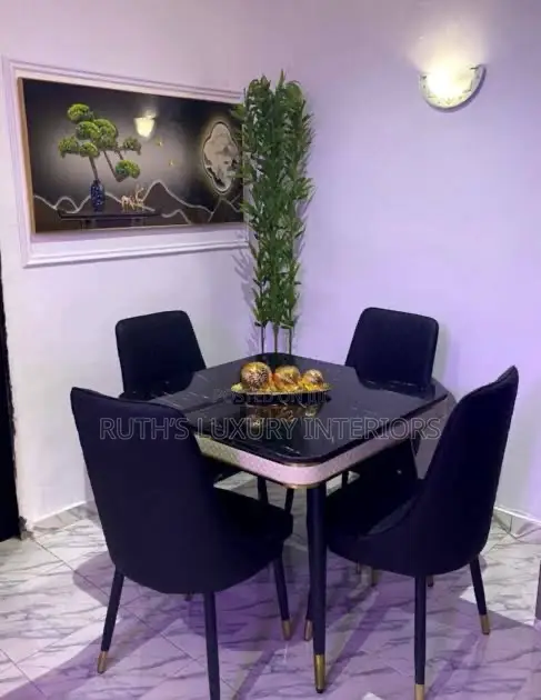 Luxurious 4 Seater Marble Dining Set