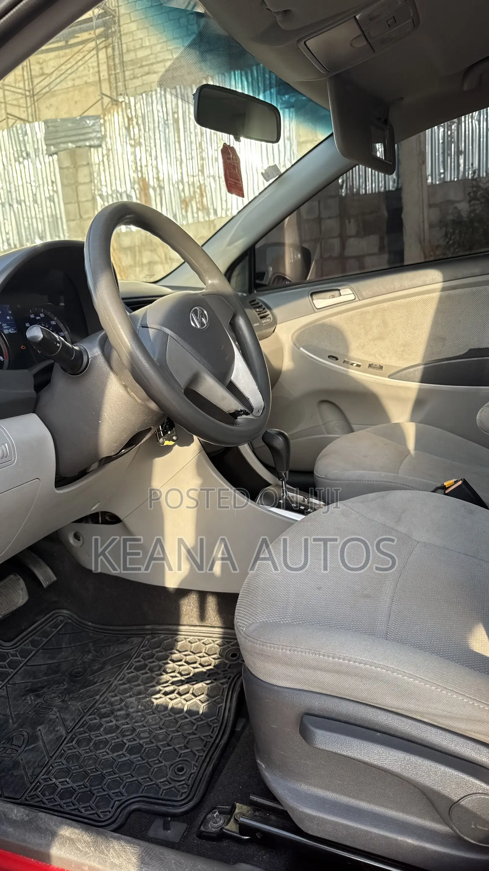 Hyundai Accent 2013