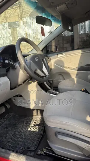 Hyundai Accent 2013