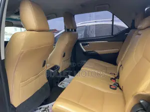 Toyota Fortuner 4.0 AWD 2023 Black