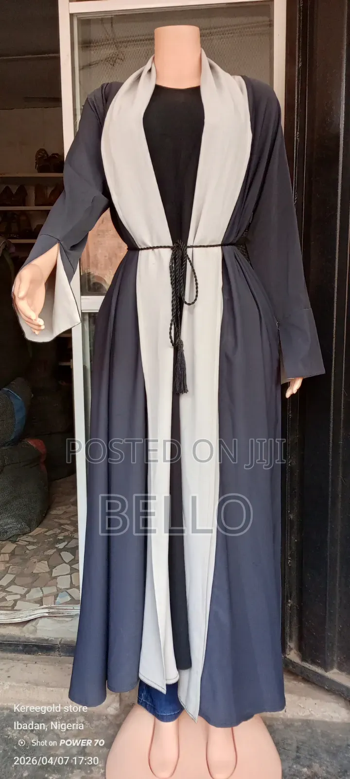 Dubai Thrift Abaya