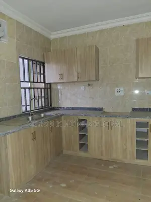 3bdrm Block of Flats in Off Lekki-Epe Expressway for rent