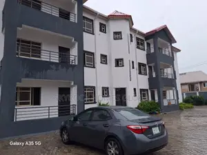 3bdrm Block of Flats in Off Lekki-Epe Expressway for rent