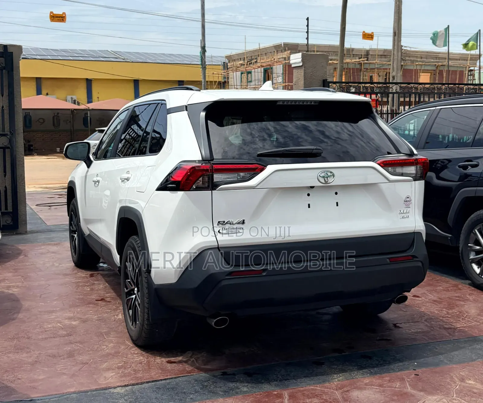 Toyota RAV4 XLE 2022 White