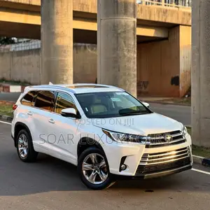 Toyota Highlander Limited 4x2 V6 (3.5L 6cyl 8A) 2018 White