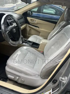 Toyota Camry SE 4dr Sedan (2.5L 4cyl 6A) 2015 Silver