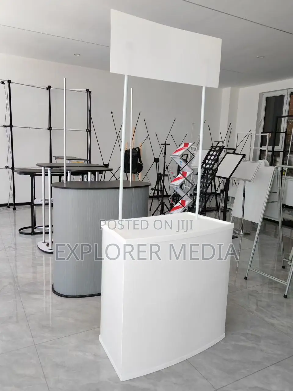Promo Table/ Sampling Stand