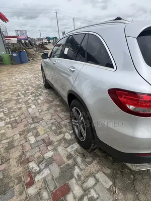 Mercedes-Benz GLC-Class 2018 Silver