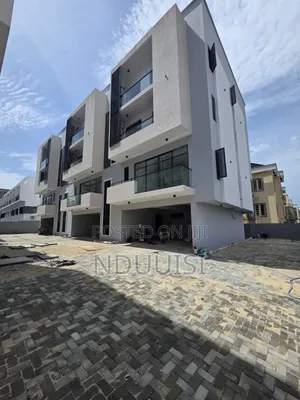 4bdrm Townhouse/Terrace In Lekki Phase 1 For Sale