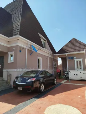 5bdrm Bungalow in Efab, Dape for sale
