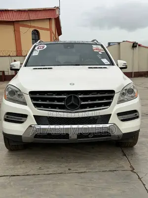 Mercedes-Benz M Class ML350 4MATIC 4dr SUV AWD (3.5L 6cyl 7A) 2014