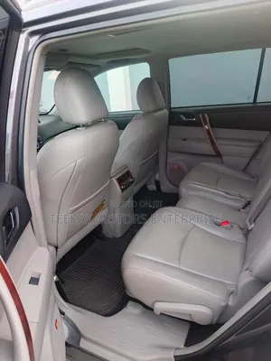 Toyota Highlander Limited 3.5l 4WD 2013 Gray