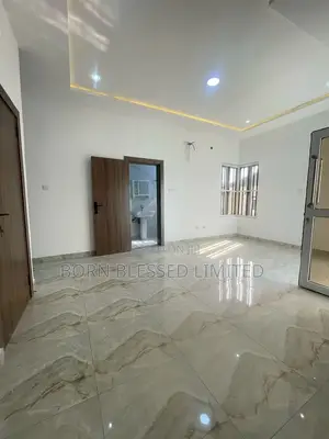 4bdrm Townhouse / Terrace in Off Admiralty, Lagos State for rent
