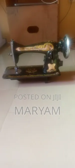 Black Head Manual Sewing Machine With Motor