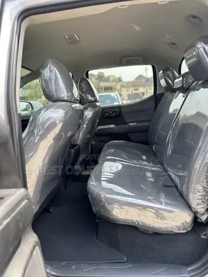 Toyota Tacoma SR 2018 Silver