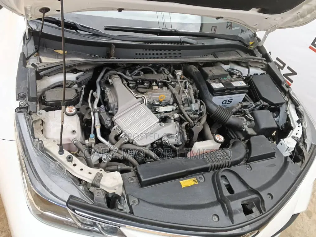 Toyota Corolla LE 2020 White