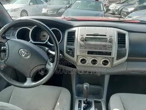 Toyota Tacoma Double Cab V6 Automatic 2011 Maroon