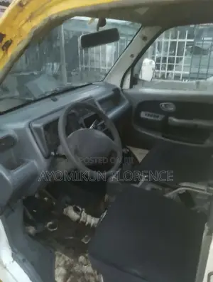 Suzuki Every 2012 Yellow