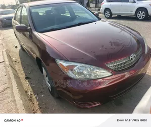 Toyota Camry LE 4dr Sedan (2.4L 4cyl 4A) 2004