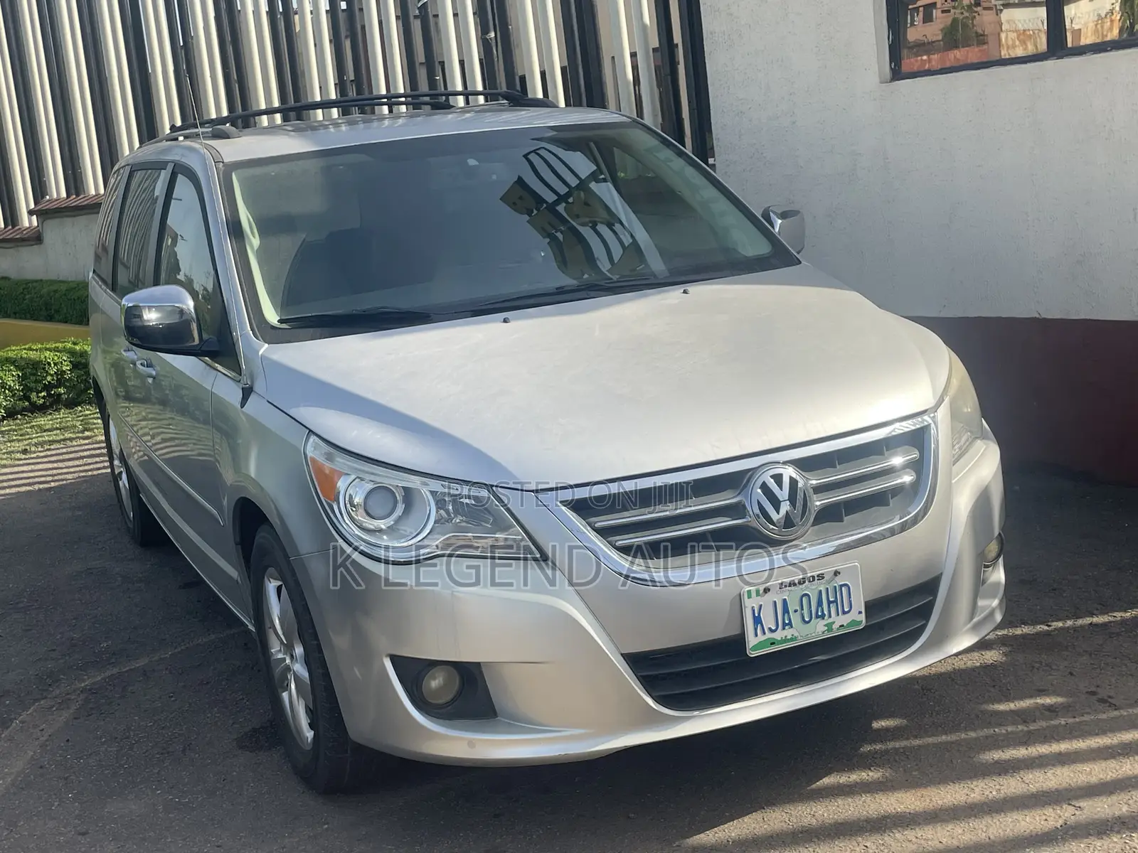 Volkswagen Routan S 2010 Silver