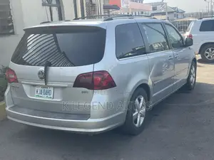 Volkswagen Routan S 2010 Silver