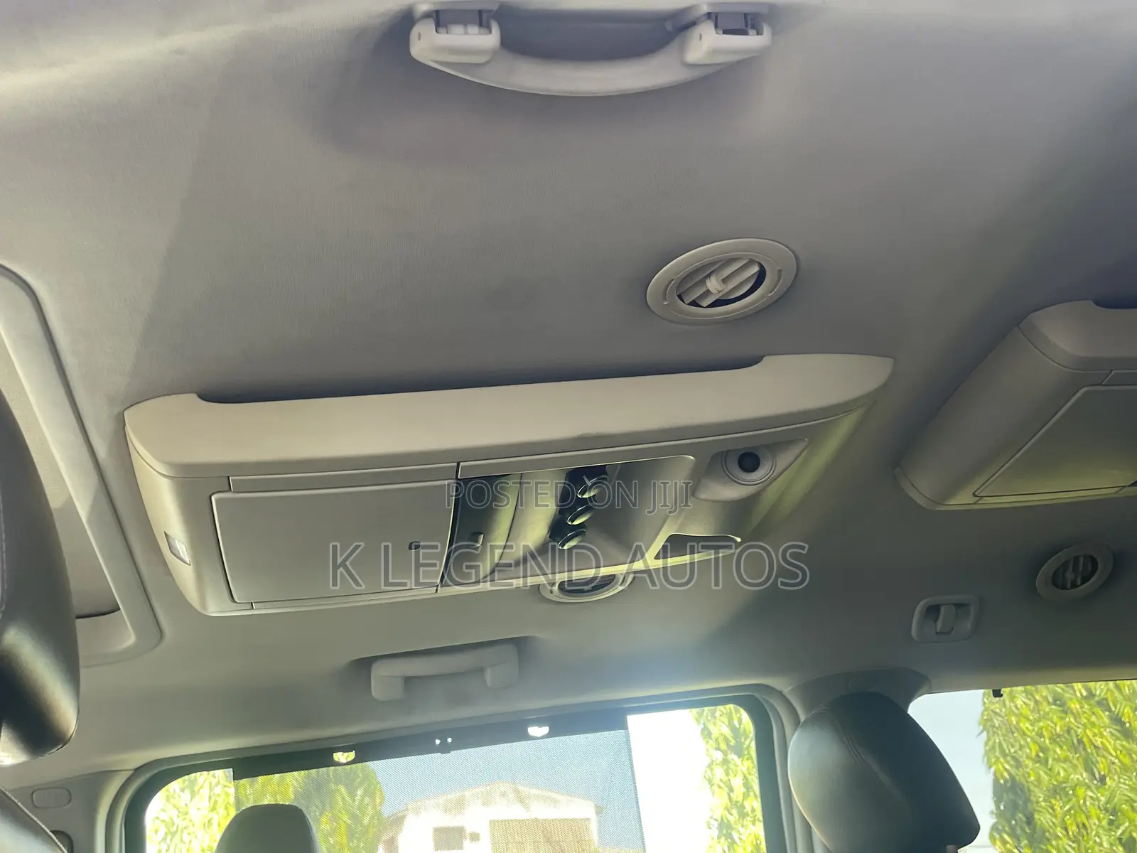 Volkswagen Routan S 2010 Silver