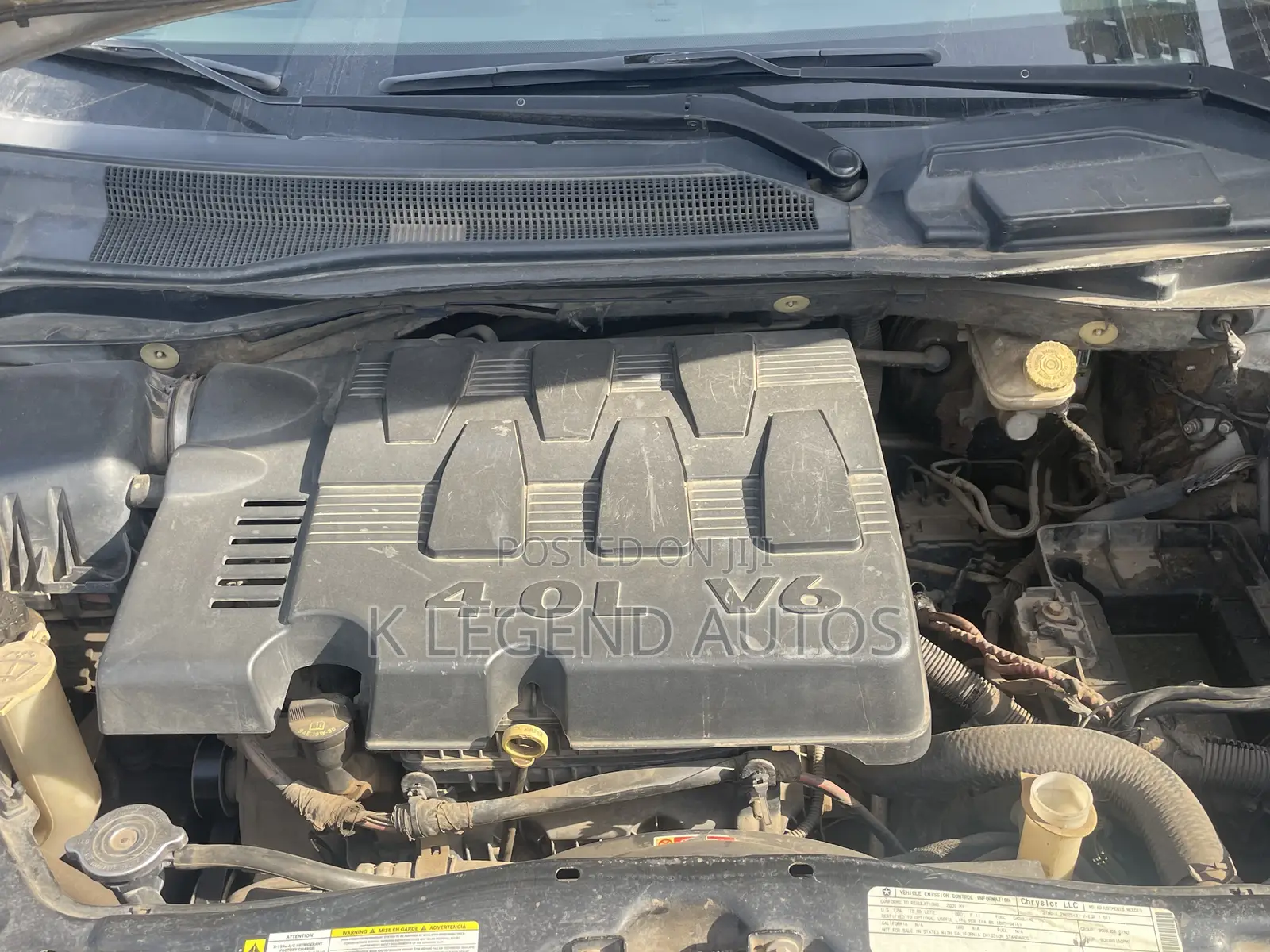 Volkswagen Routan S 2010 Silver