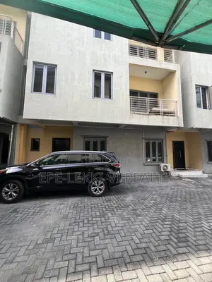 4bdrm House in In A Mini Court Not, Ikate for rent