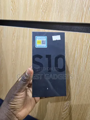 New Samsung Galaxy S10 128 GB Black
