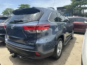 Toyota Highlander 2016