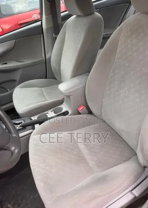 Toyota Corolla 2011 Gray