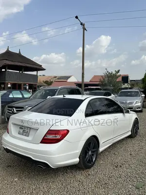Mercedes-Benz C300 Luxury 4Matic Sedan AWD (3.5L 6cyl 7A) 2014 White