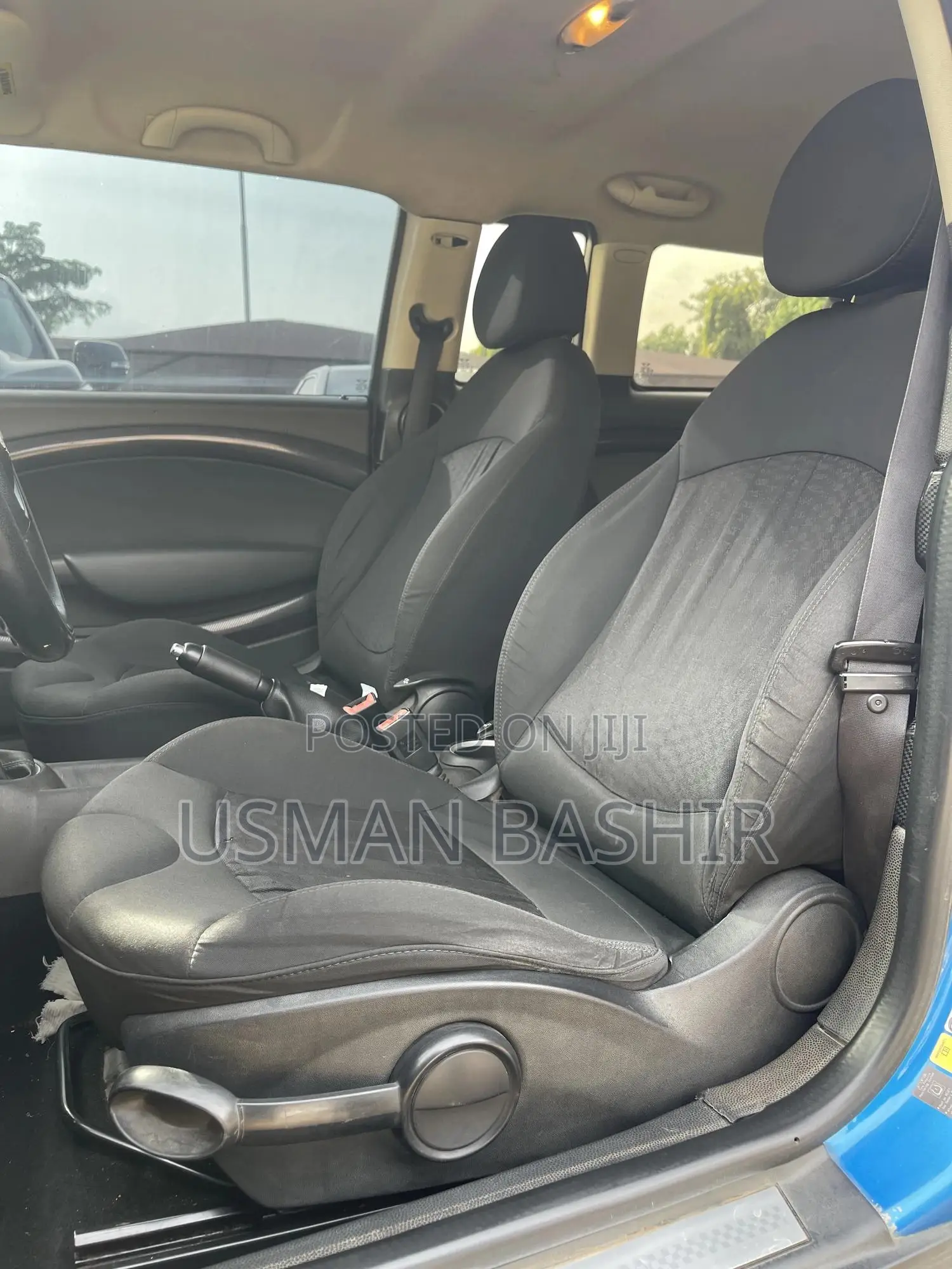 Mini Cooper 2012 Blue
