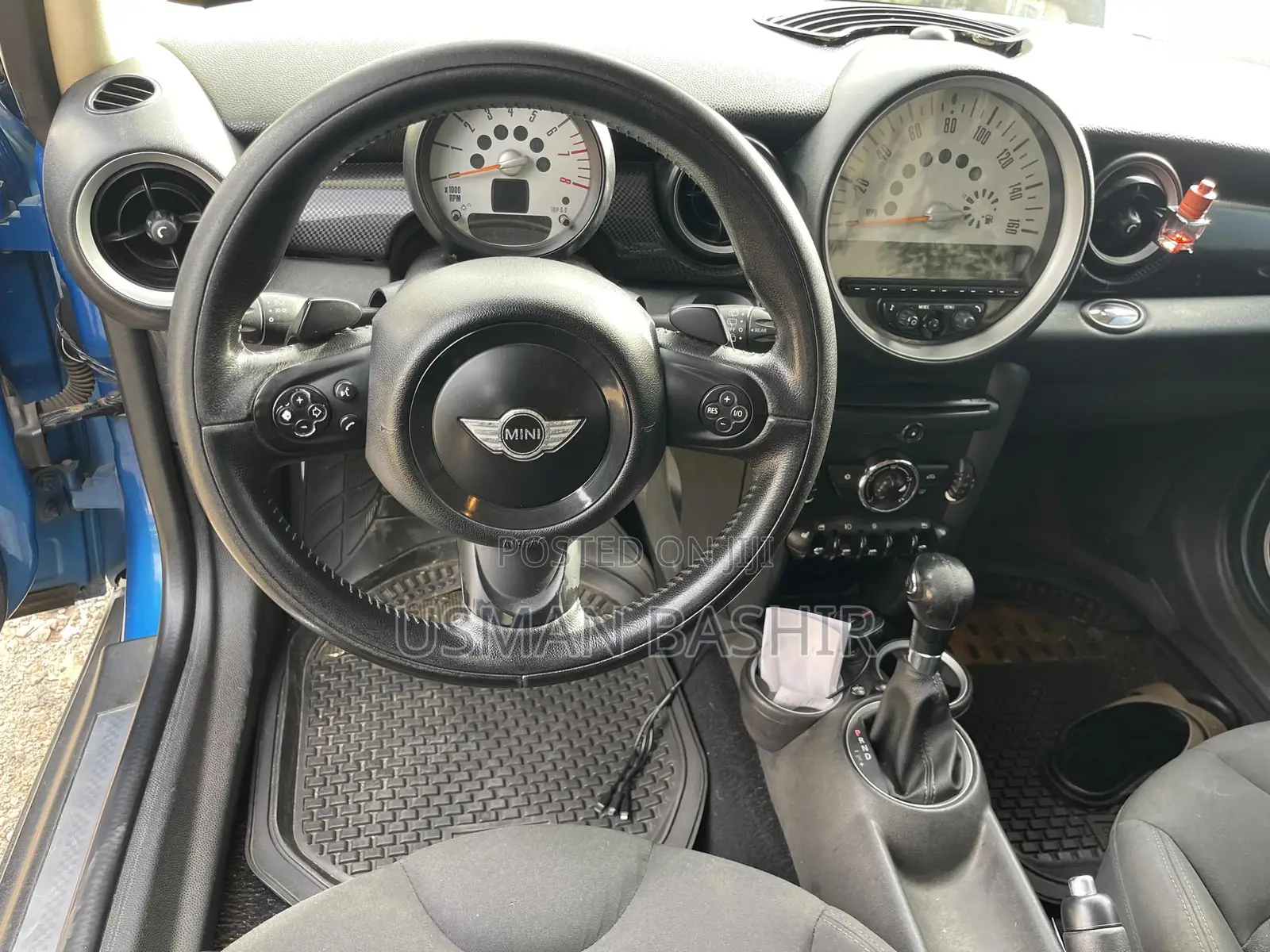 Mini Cooper 2012 Blue