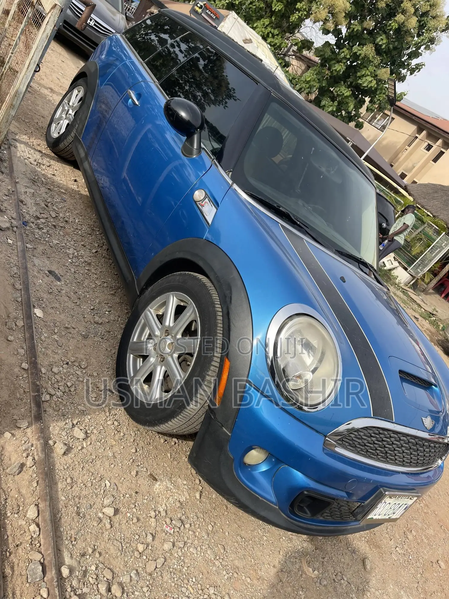 Mini Cooper 2012 Blue
