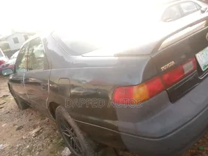 Toyota Camry Automatic 1999 Green