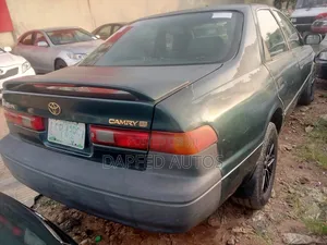 Toyota Camry Automatic 1999 Green