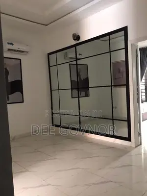 Furnished 3bdrm Townhouse / Terrace in Ikota G R A Estate for rent