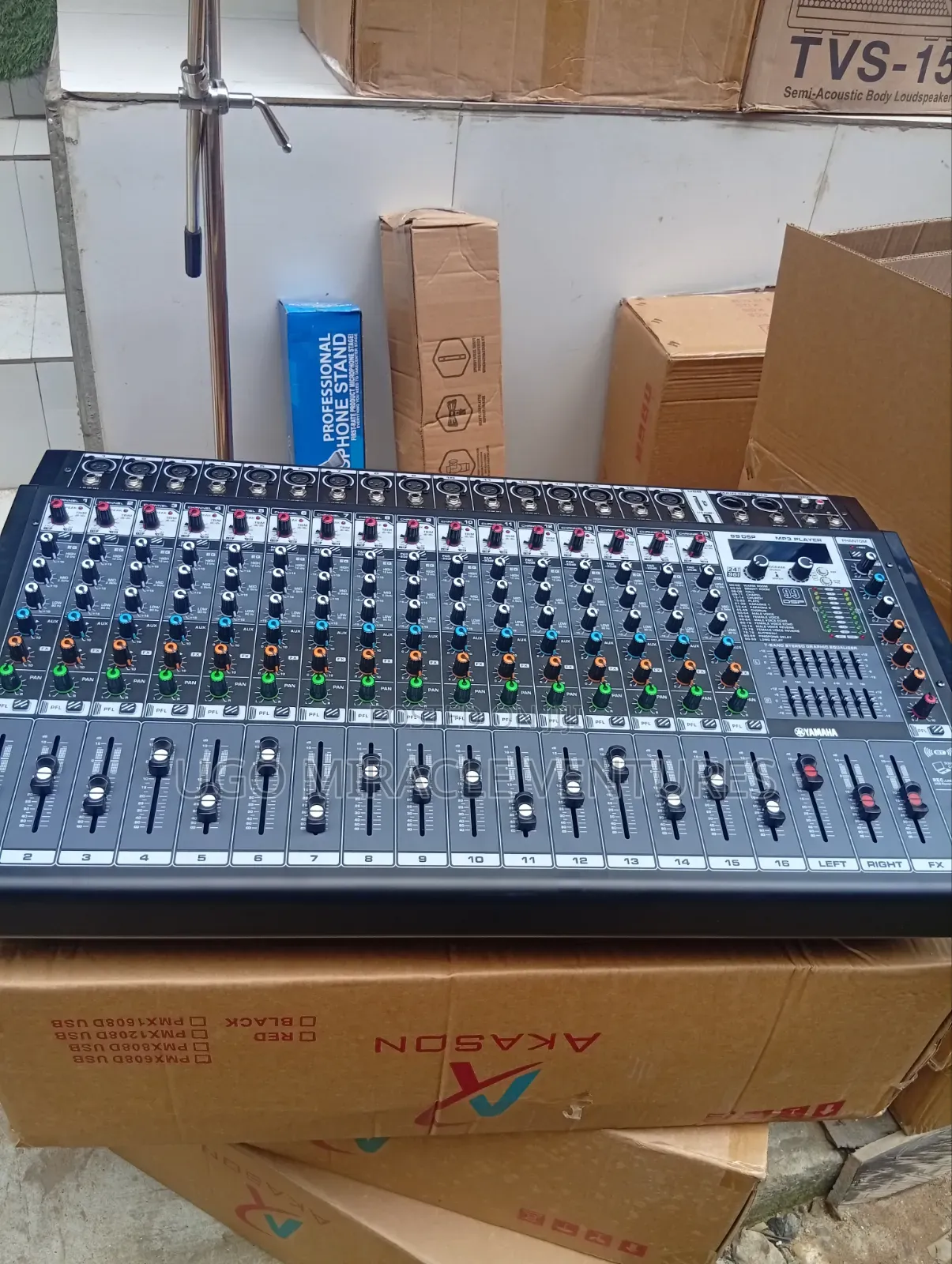 Powered Mixer Amp 16 Channel