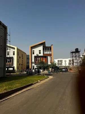 4bdrm Duplex in Urban Shelter, Dawaki for sale