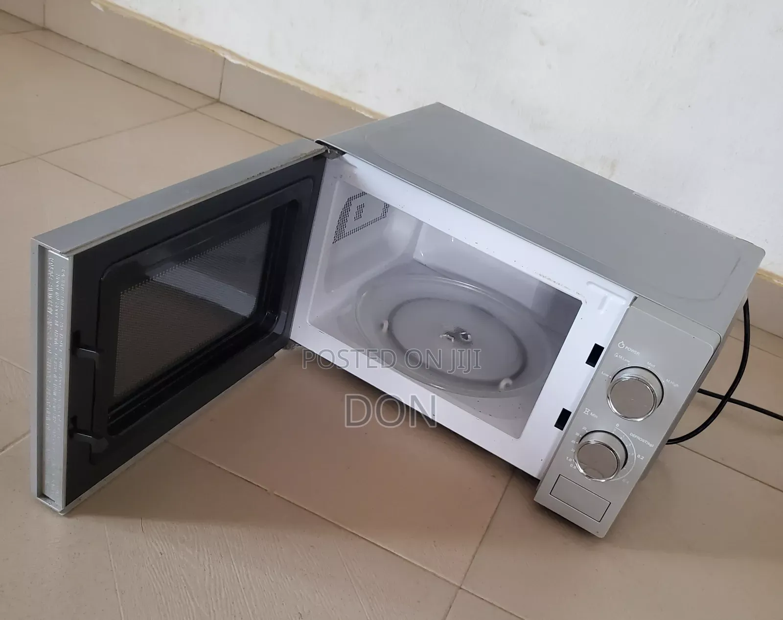 Hisense Micro Wave 20l 700w