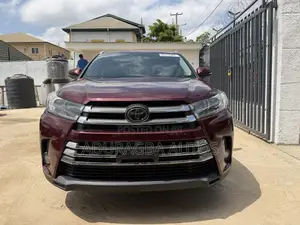 Toyota Highlander Limited 4x4 V6 (3.5L 6cyl 8A) 2017