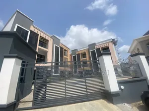 4bdrm Duplex in Banana Island for rent