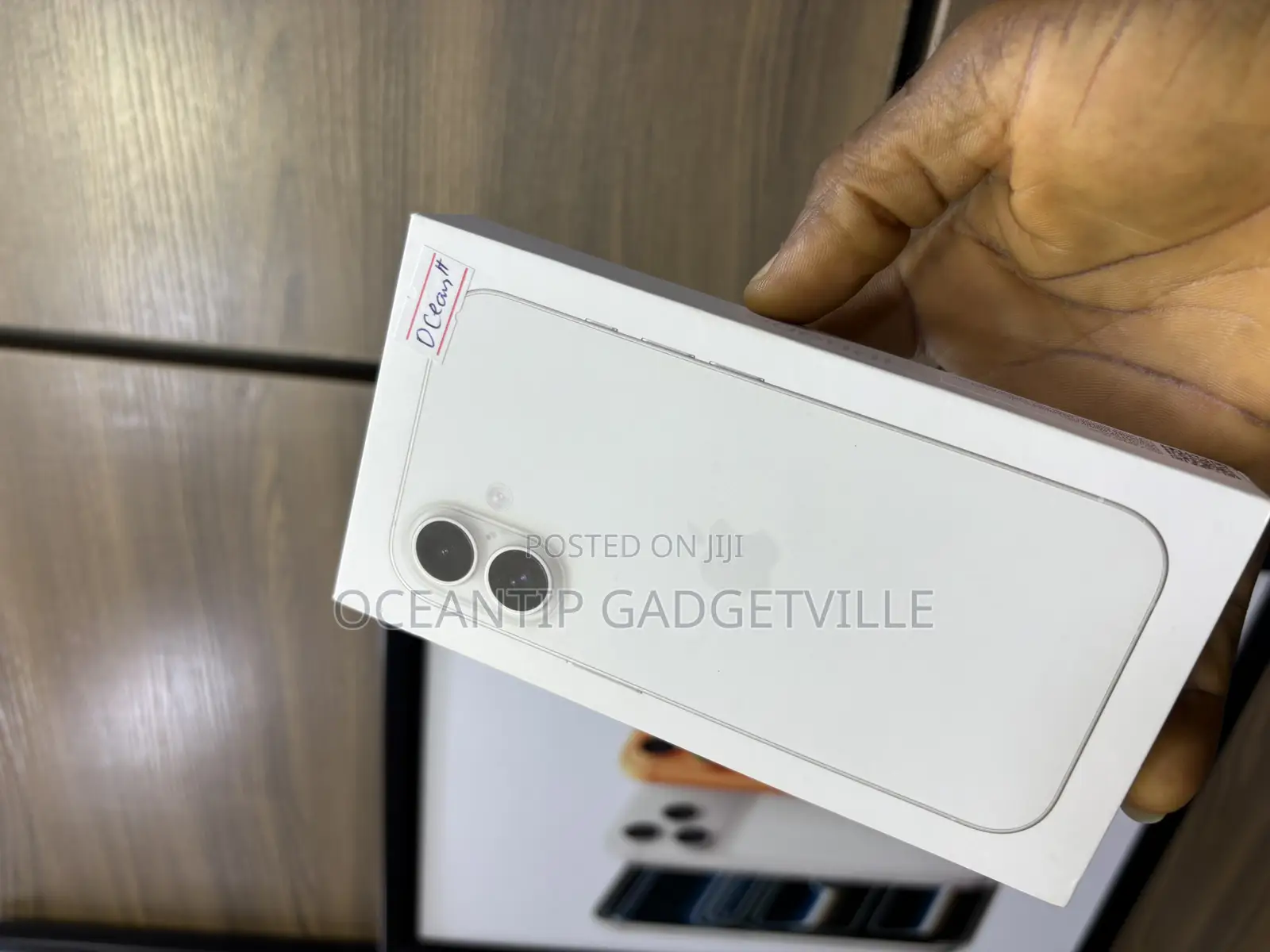 New Apple iPhone 16 128 GB White