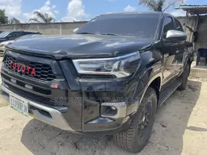 Toyota Hilux 2.0 VVT-i 2010 Black