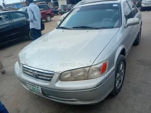 Toyota Camry LE 4dr Sedan (2.4L 4cyl 5M) 2002 Silver