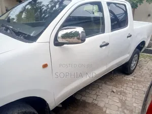 Toyota Hilux 2015 White