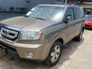 Honda Pilot EX 4dr SUV 4WD (3.5L 6cyl 5A) 2011 Gold