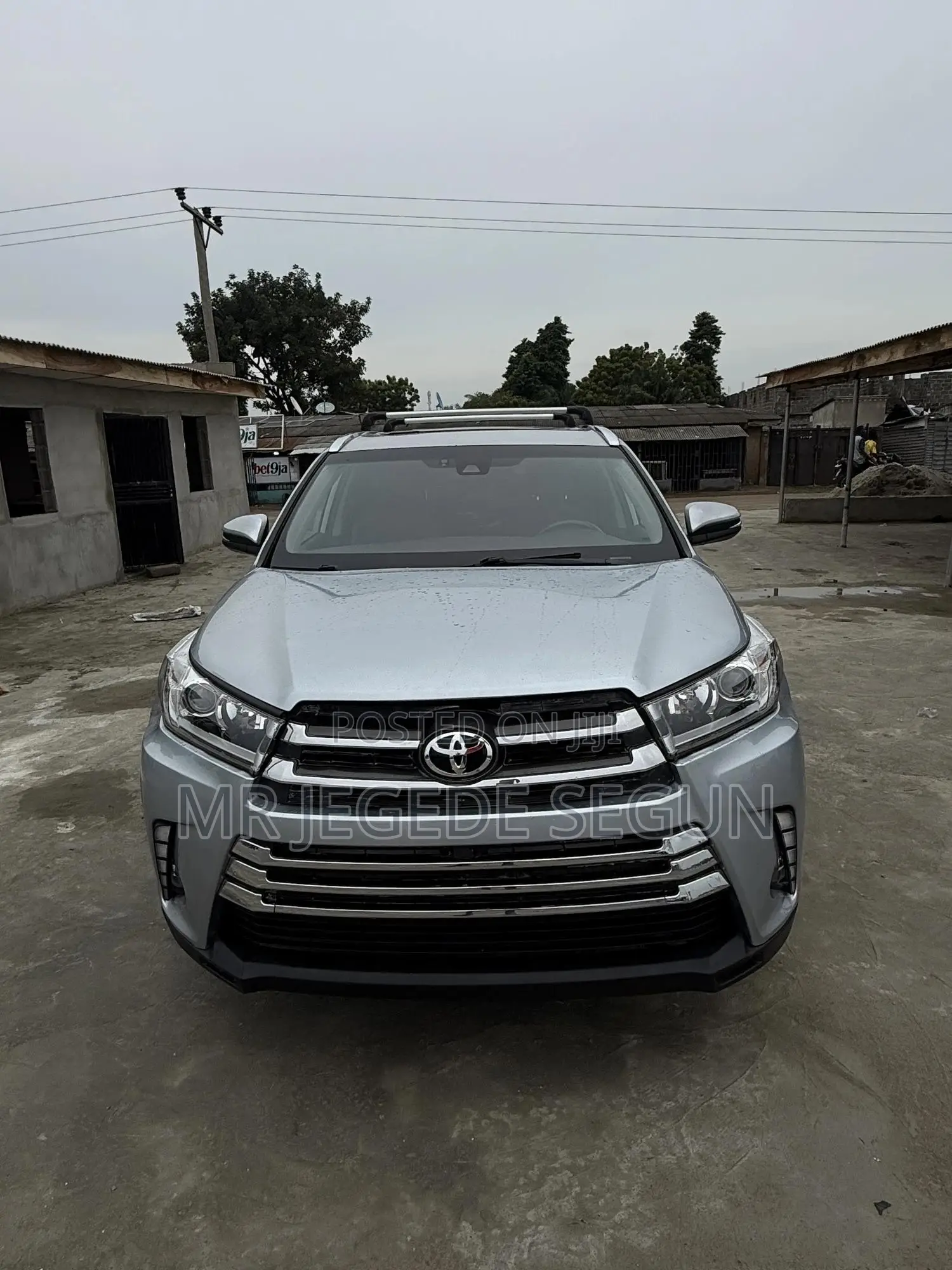 Toyota Highlander SE 2019 Silver